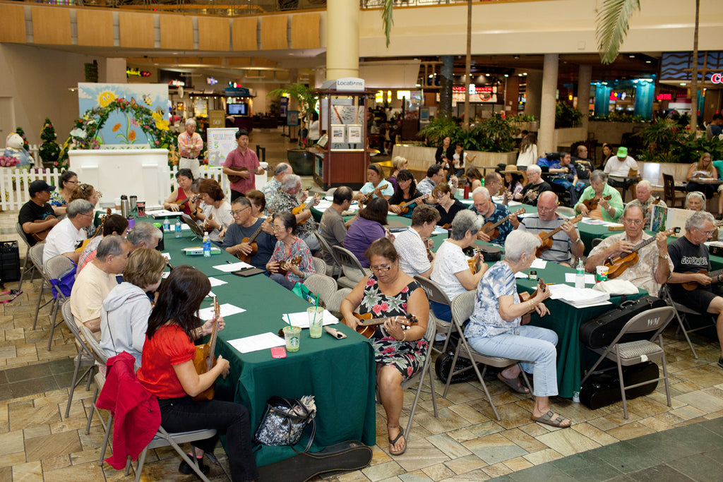 `Ukulele Club of Hawai`i Christmas Caroling Event